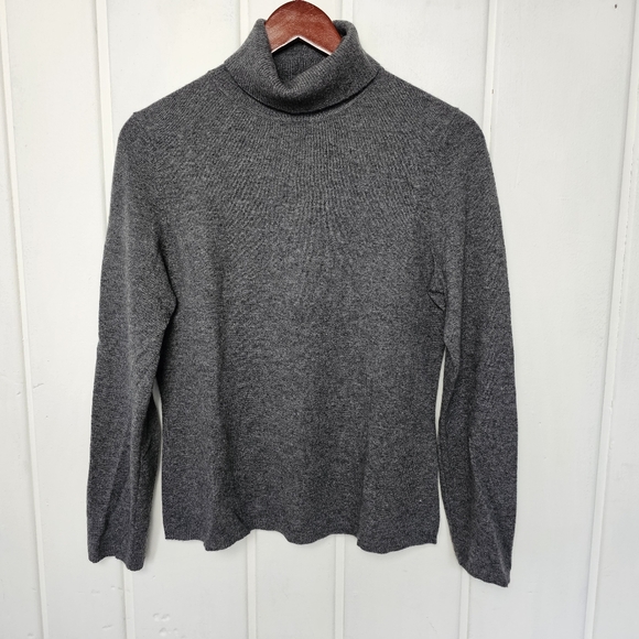 Charter Club 2 Ply 100% Cashmere Gray Turtleneck Medium Sweater - Picture 2 of 8
